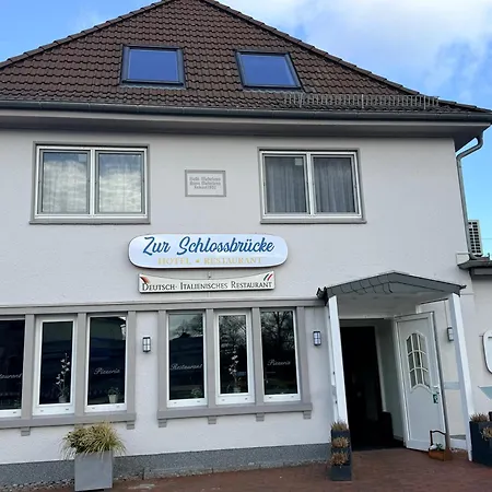 Zur Schlossbrücke Hotel *