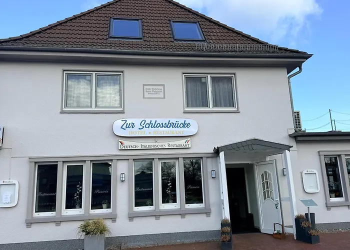 Zur Schlossbrücke Hotel *